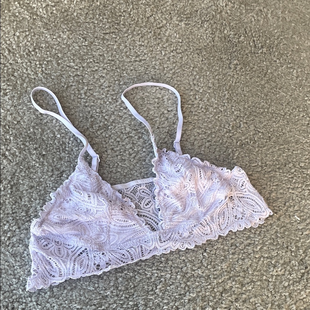 NWOT Urban Outfitters Lace Bralette in Light Lavender